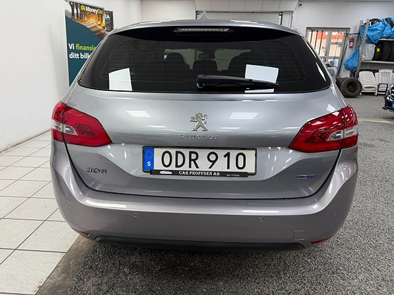 Peugeot 308 SW 16 of 16