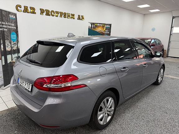 Peugeot 308 SW 3 of 16
