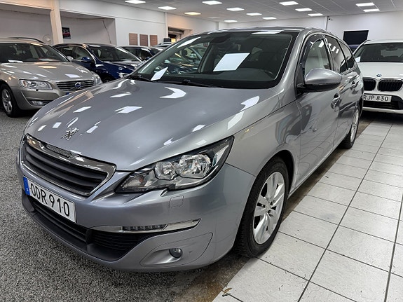 Peugeot 308 SW 2 of 16