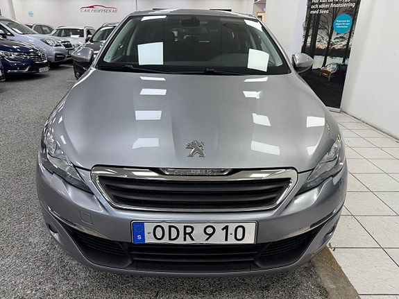 Peugeot 308 SW 15 of 16