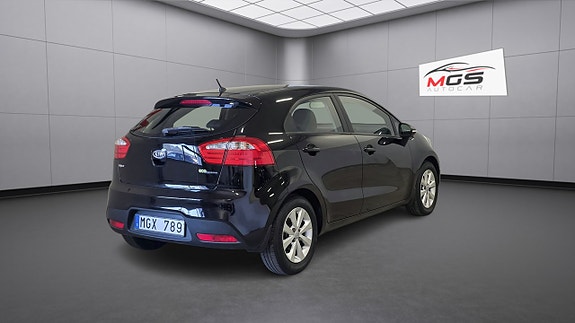 Kia Rio 3 of 23