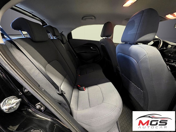 Kia Rio 13 of 23