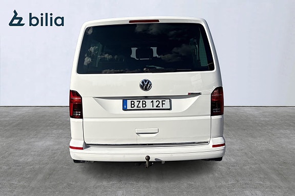 Volkswagen Multivan 16 of 24