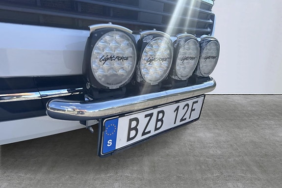 Volkswagen Multivan 23 of 24