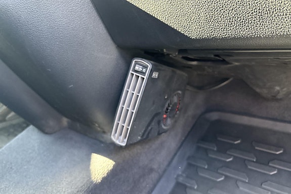 Volkswagen Multivan 22 of 24