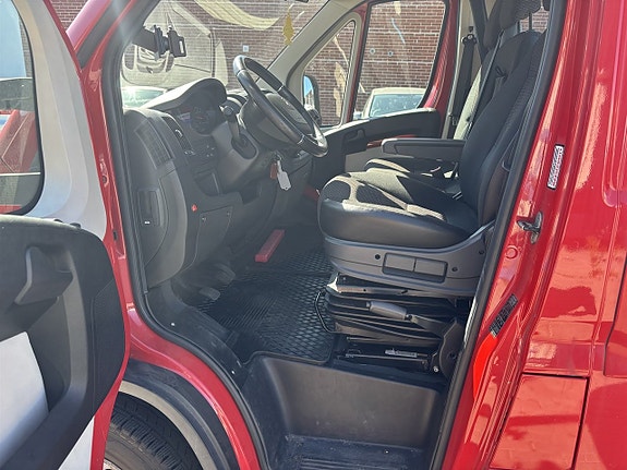 Peugeot Boxer 12 of 13