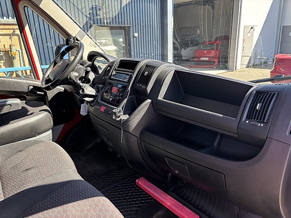 Peugeot Boxer 10 of 13