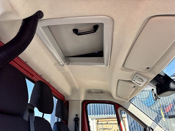 Peugeot Boxer 9 of 13