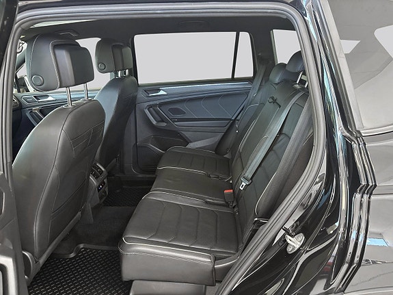 Volkswagen Tiguan Allspace 9 of 17