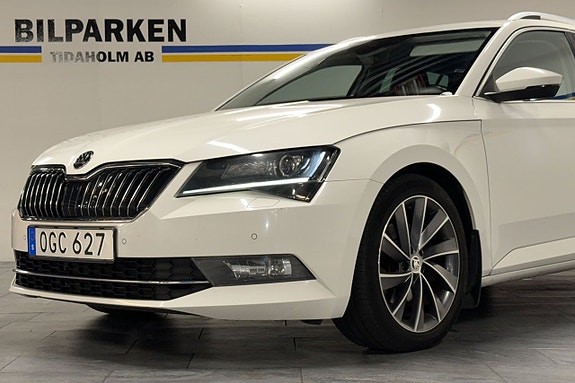 Skoda Superb 2 of 25