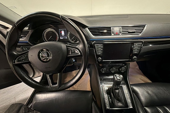 Skoda Superb 18 of 25