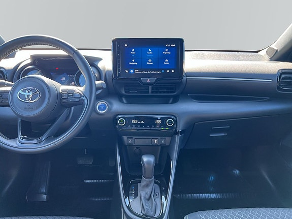 Toyota Yaris 8 of 10
