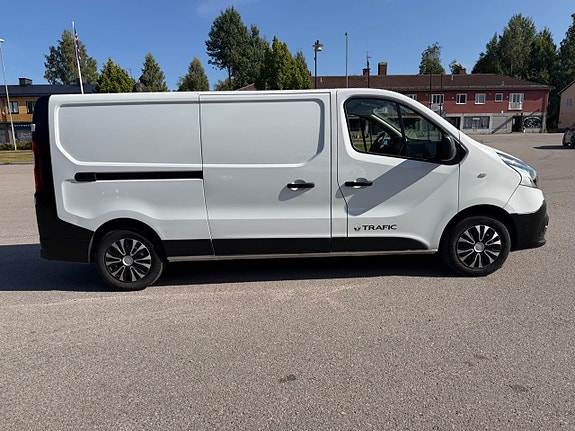 Renault Trafic 4 of 7