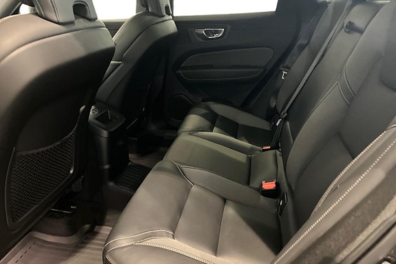 Volvo XC60 13 of 22