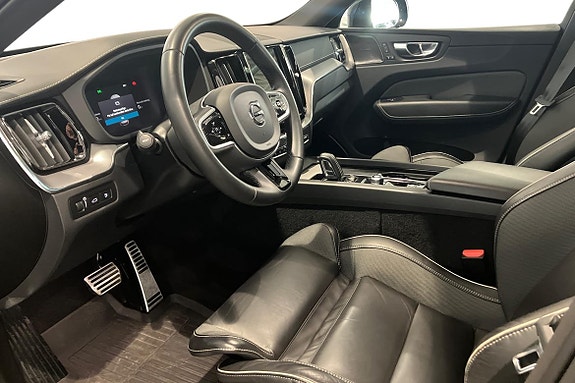 Volvo XC60 14 of 22