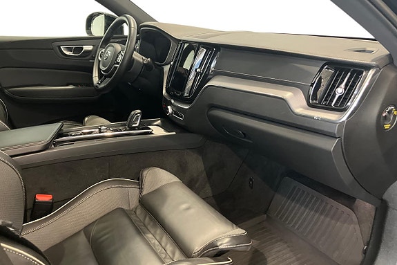 Volvo XC60 7 of 22