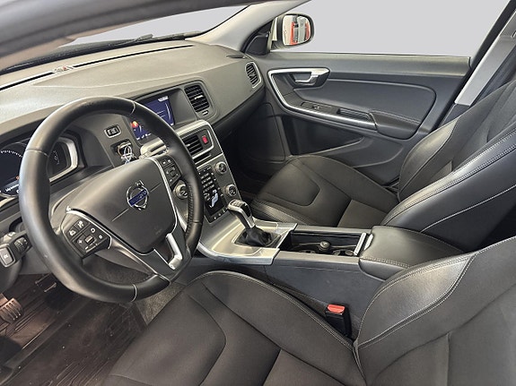 Volvo V60 13 of 15
