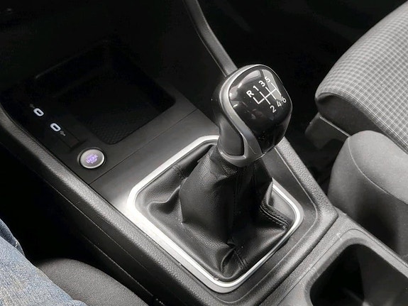 Volkswagen Caddy 9 of 14