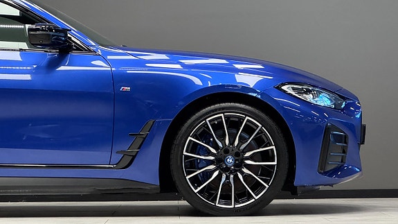 BMW i4 21 of 27