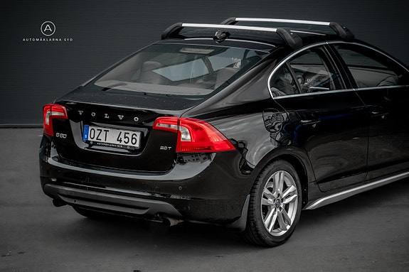 Volvo S60 16 of 22