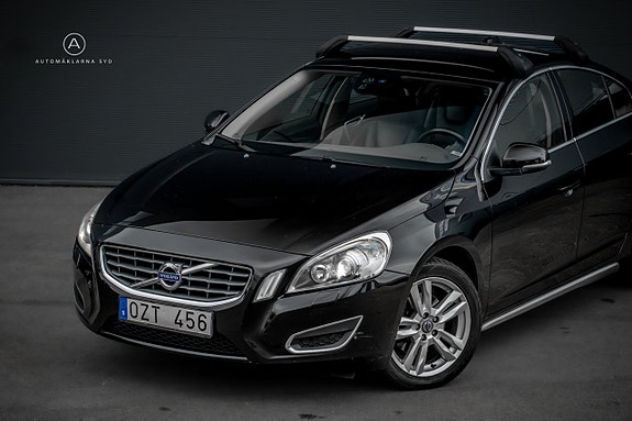 Volvo S60 2 of 22