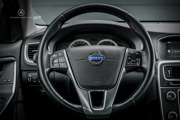 Volvo S60 12 of 22