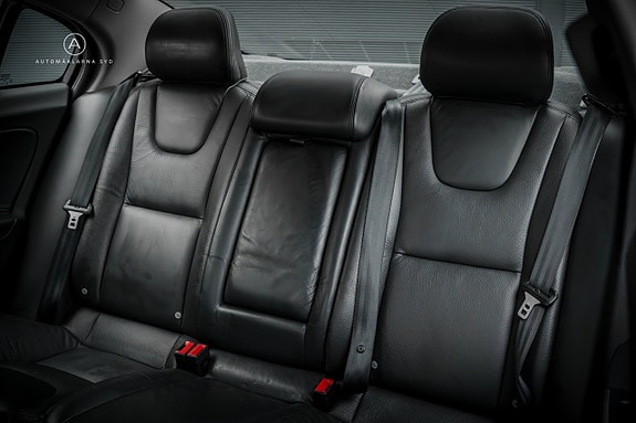 Volvo S60 13 of 22