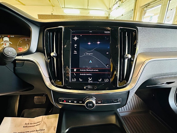 Volvo V60 13 of 21
