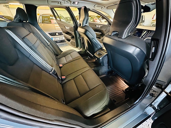 Volvo V60 15 of 21