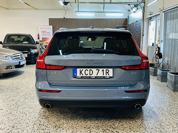 Volvo V60 4 of 21
