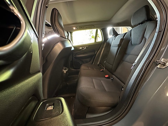 Volvo V60 11 of 21