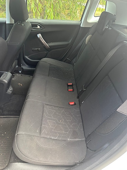 Peugeot 2008 4 of 10