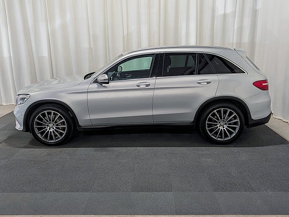 Mercedes-Benz GLC220 d 2 of 15