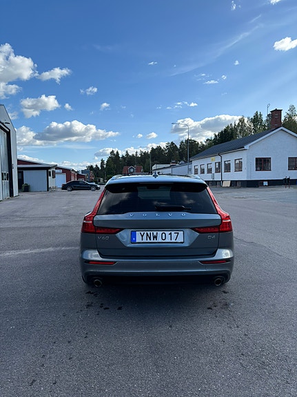 Volvo V60 3 of 8
