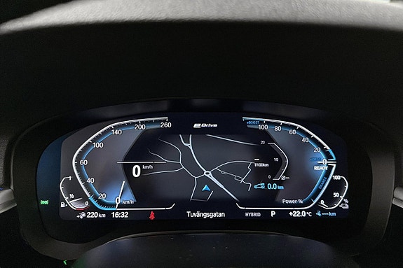 BMW 530e 16 of 23