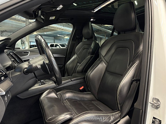 Volvo XC90 16 of 30
