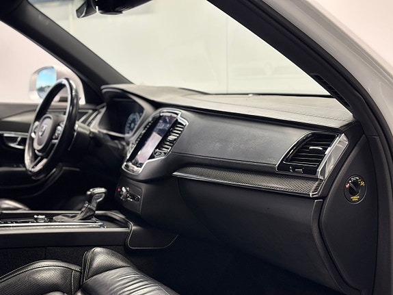 Volvo XC90 28 of 30