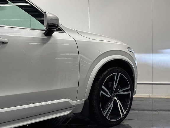 Volvo XC90 12 of 30