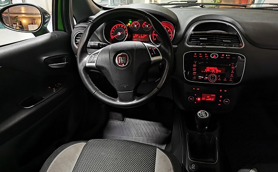 Fiat Punto 10 of 16