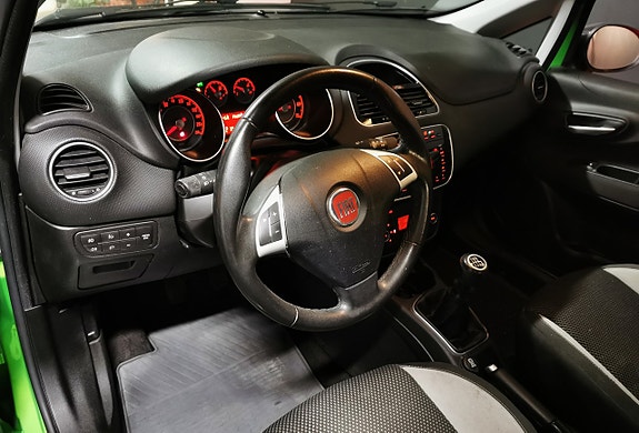 Fiat Punto 9 of 16