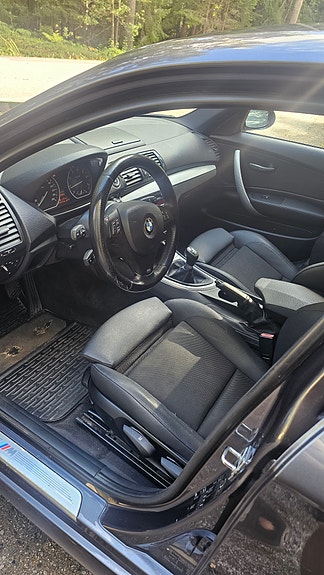 BMW 120i 7 of 8