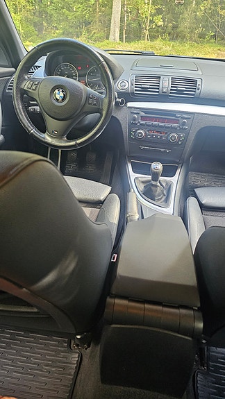 BMW 120i 8 of 8