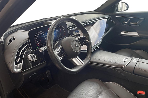 Mercedes-Benz E300 6 of 13