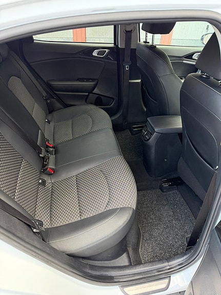 Kia XCeed 7 of 9