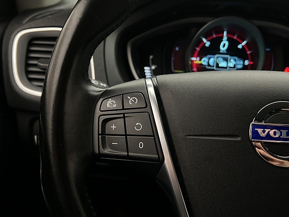 Volvo V40 15 of 30
