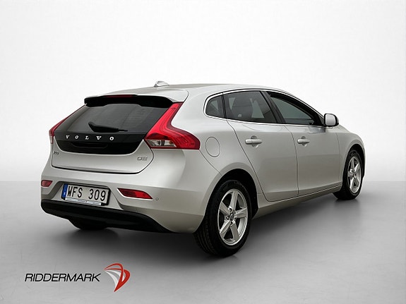 Volvo V40 8 of 30