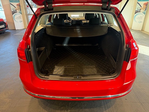 Volkswagen Passat 19 of 21
