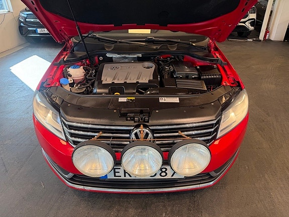 Volkswagen Passat 18 of 21