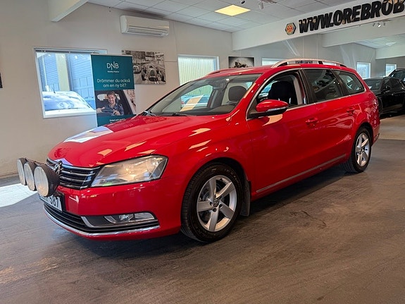 Volkswagen Passat 2 of 21