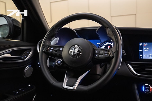 Alfa Romeo Giulia 10 of 20